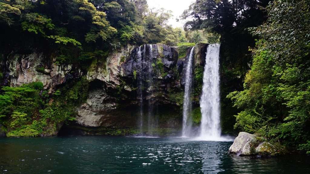 cheonjiyeon falls, jeju island, jeju cheonjiyeon waterfall