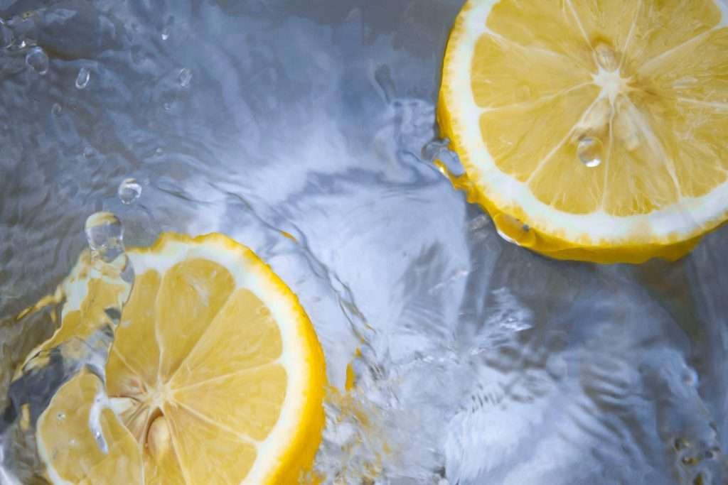 Numerous Benefits of Lemon Water