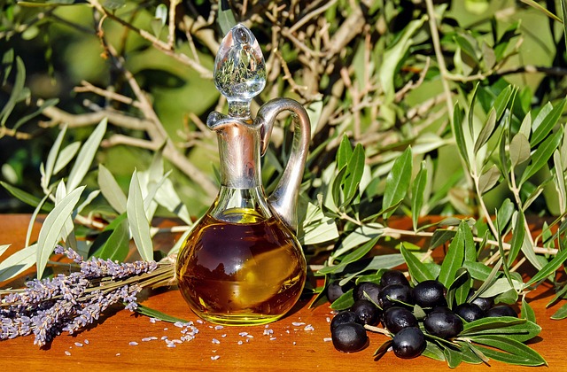 Olive Oil: Unveiling the Health Secrets of the Mediterranean Diet