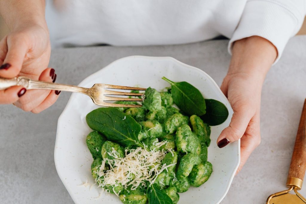 Spinach and Lean Proteins: Fueling Your Weight Loss